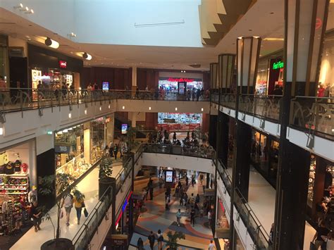 shopping at alexanderplatz